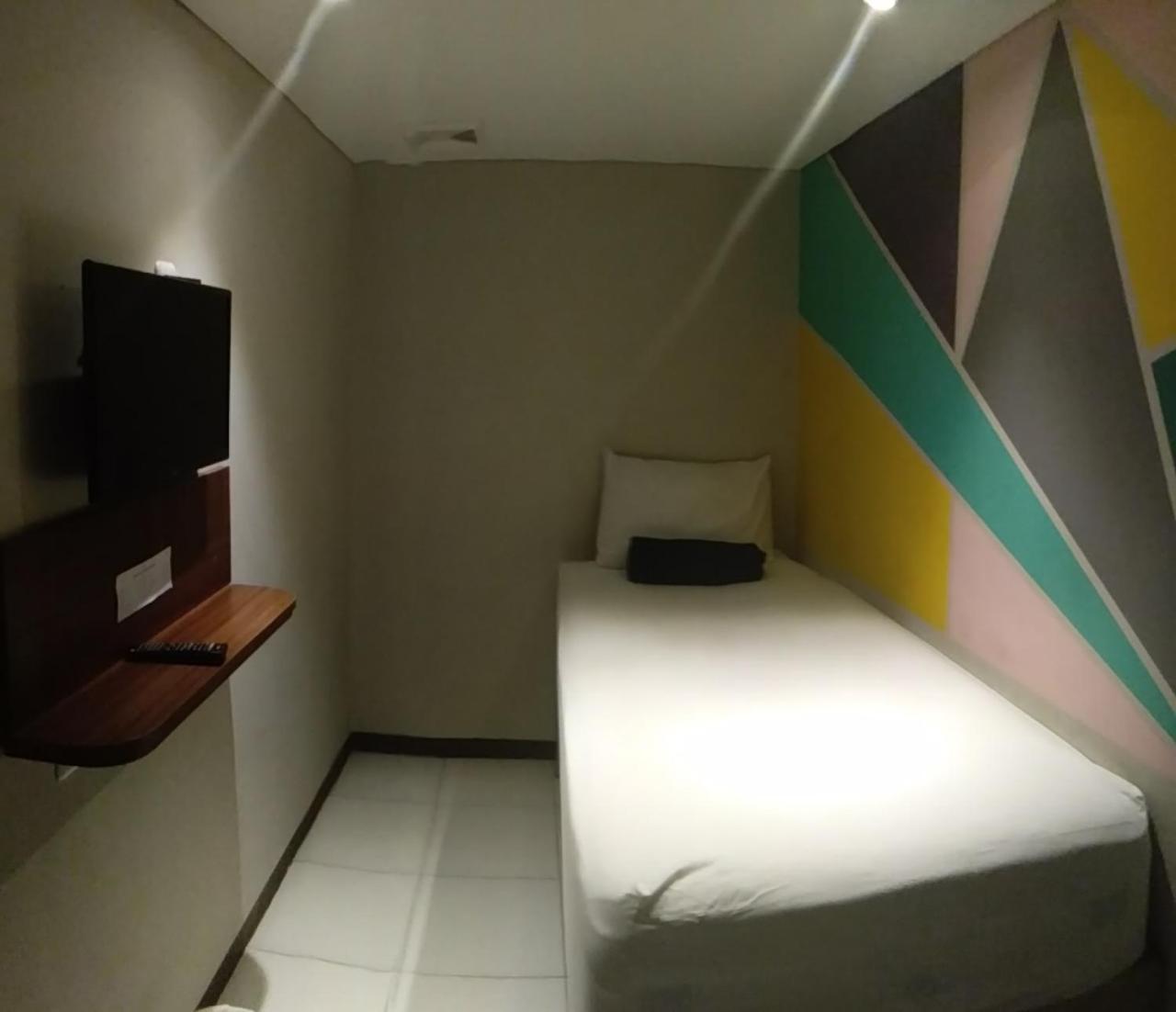 Subwow Hostel Bandung Eksteriør billede